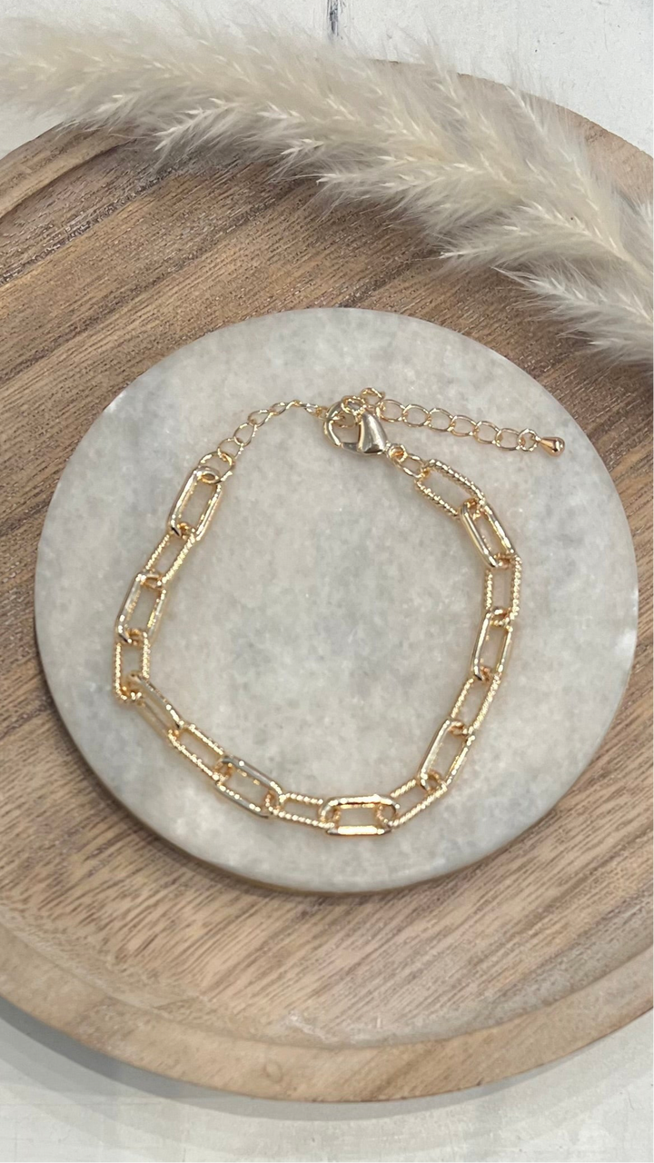 Gold chain bracelet
