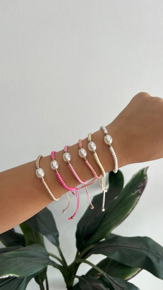 Pearl String Bracelet